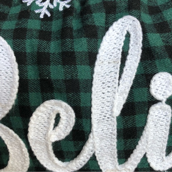 Retreat green black plaid “Believe” Holiday pillow NWT - Picture 4 of 11
